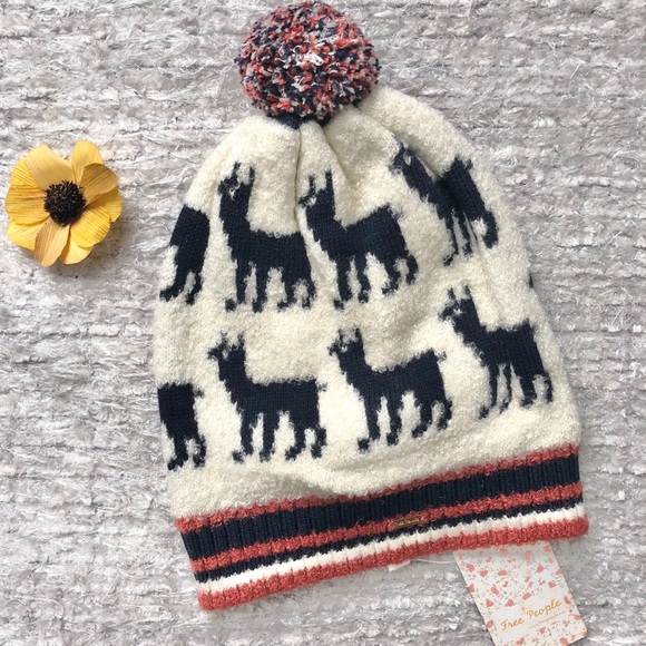Free People Accessories - New with tag FREE PEOPLE Alpaca my bags Pom Beanie